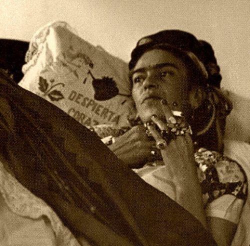 Frida kahlo porn Latina sexo anal