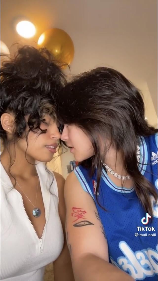 Lesbian kissing tiktok Trans escorts in charlotte