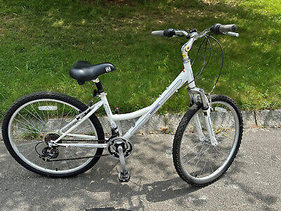Nishiki adult tamarack comfort bike Things to do on long island for young adults