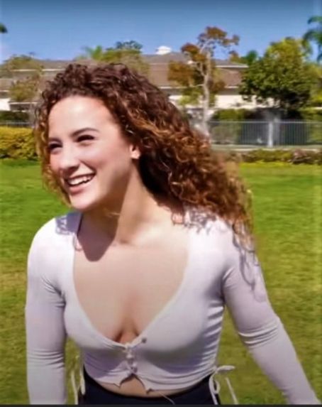 Who is sofie dossi dating Msredd74 porn
